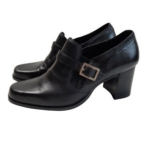 VTG Y2K Bakers Slip On Heeled Loafers size 7